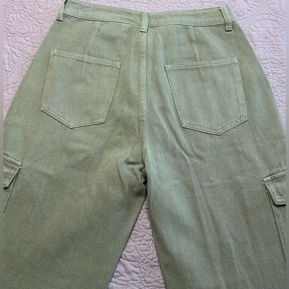 Cider Womens Green Wide Leg Cargo Jeans NWT Size Medium - Picture 2 of 11
